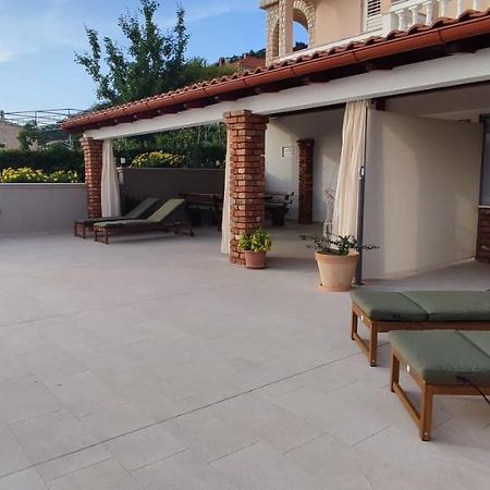 Apartments Tinjarosa Mundanije Екстериор снимка
