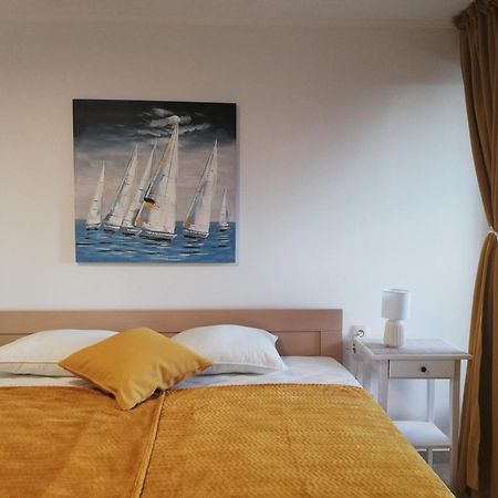 Apartments Tinjarosa Mundanije Екстериор снимка