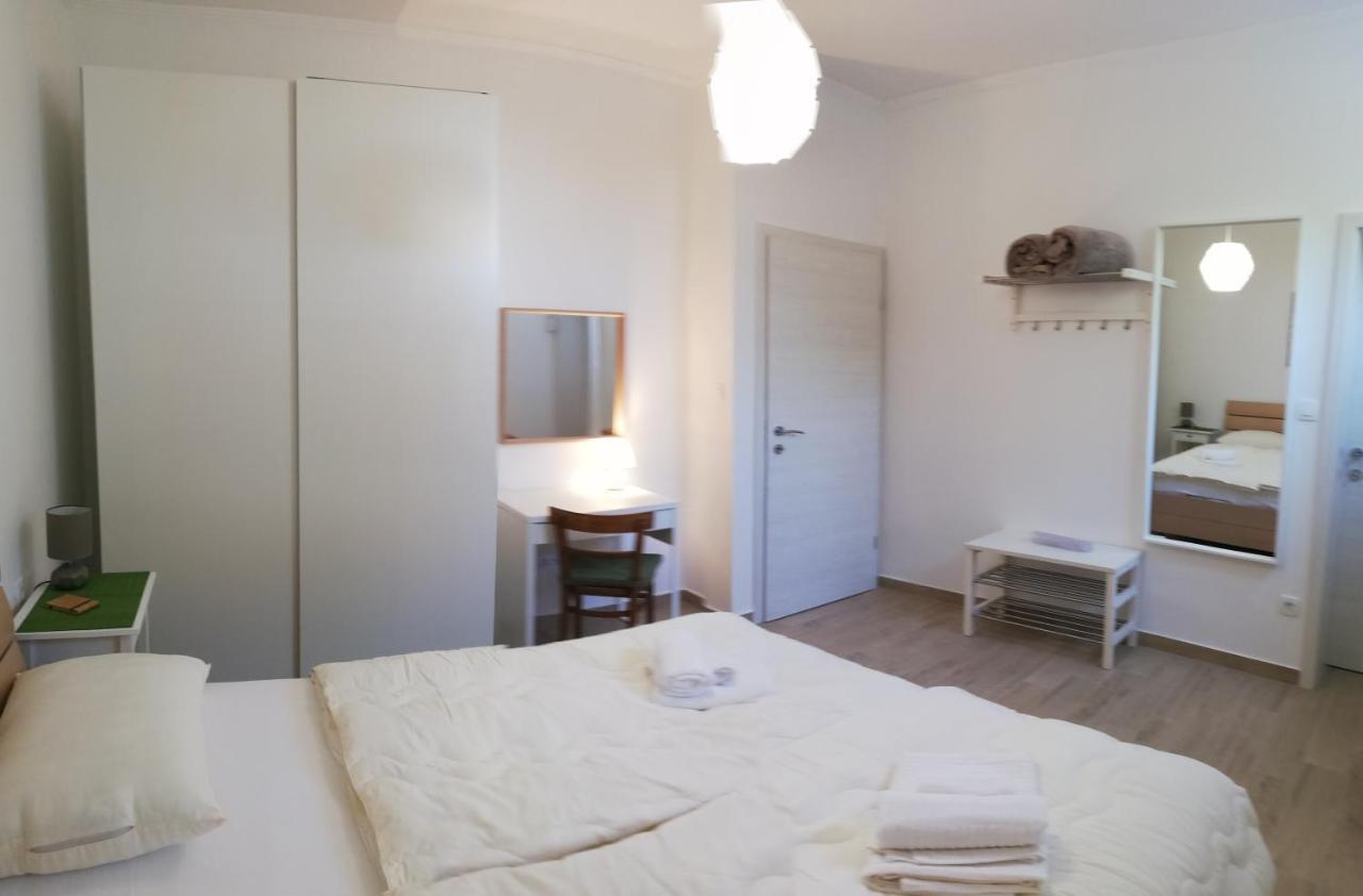Apartments Tinjarosa Mundanije Екстериор снимка