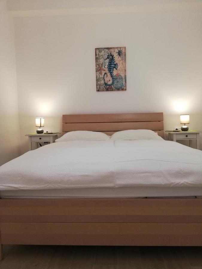 Apartments Tinjarosa Mundanije Екстериор снимка