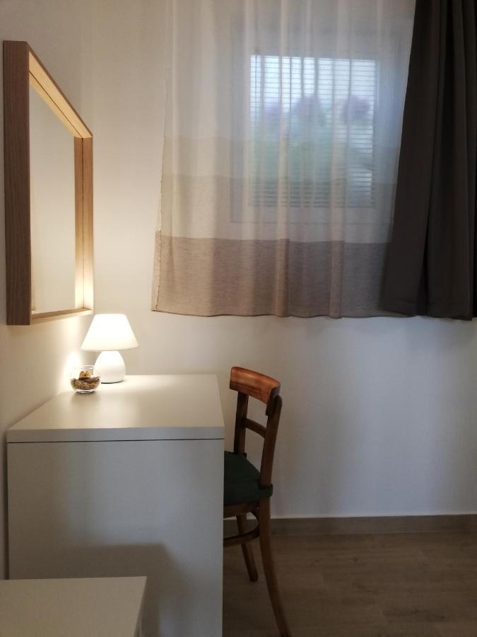 Apartments Tinjarosa Mundanije Екстериор снимка