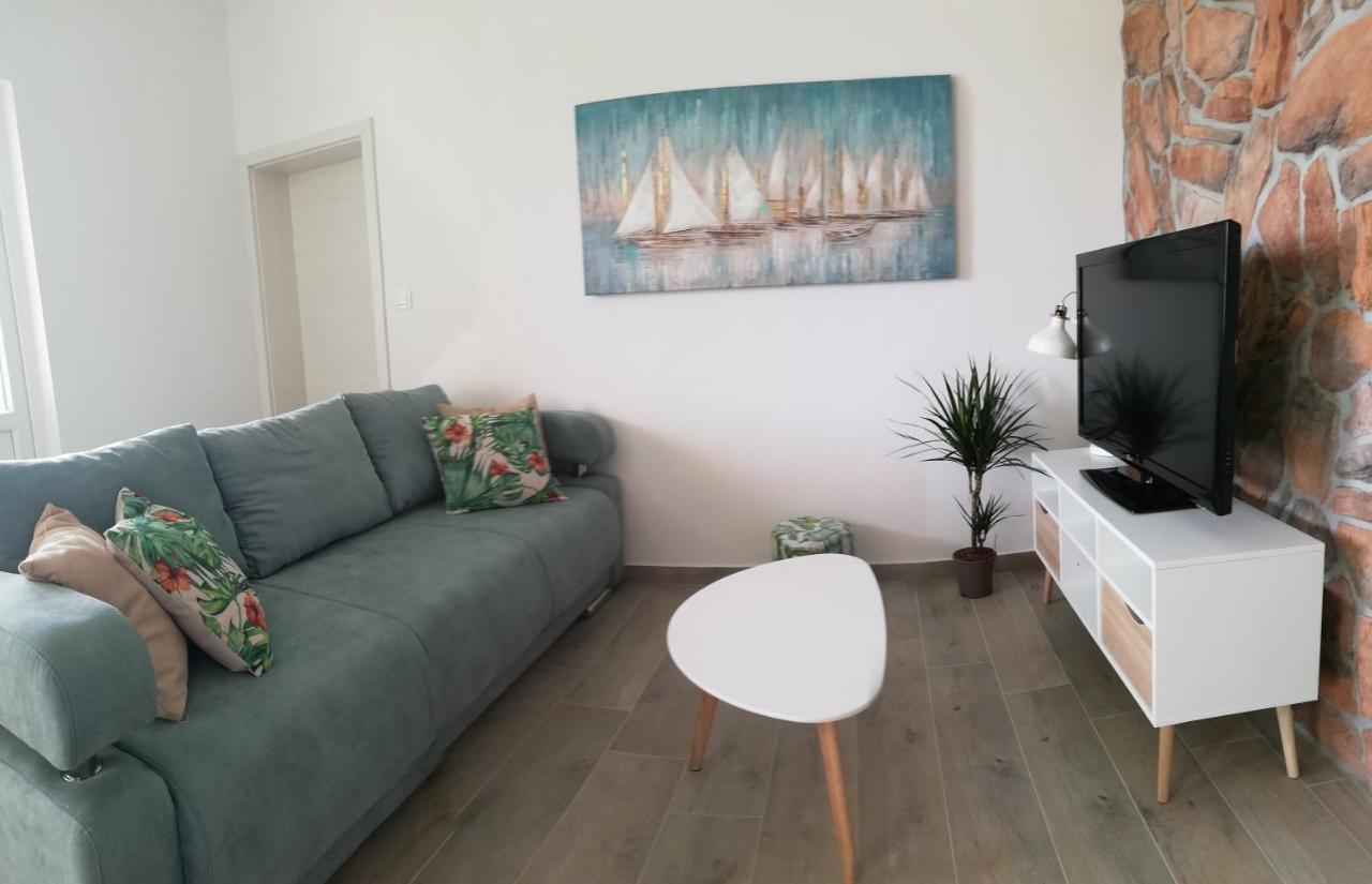 Apartments Tinjarosa Mundanije Екстериор снимка