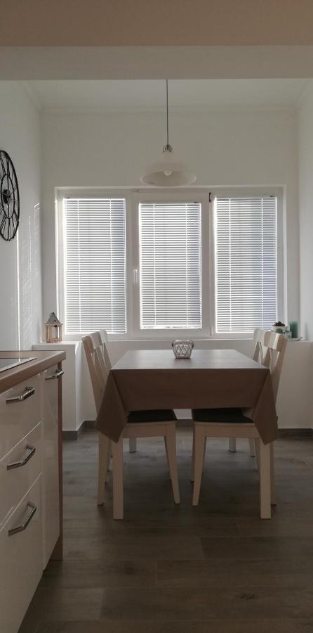Apartments Tinjarosa Mundanije Екстериор снимка