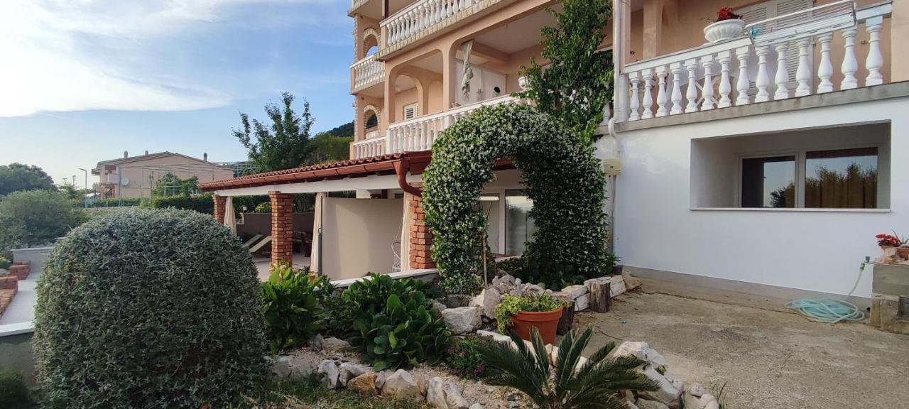 Apartments Tinjarosa Mundanije Екстериор снимка
