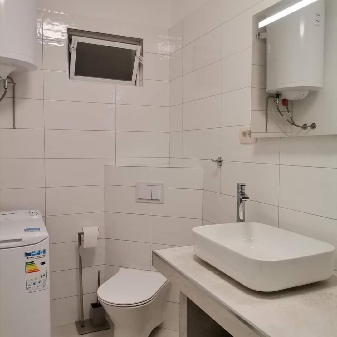 Apartments Tinjarosa Mundanije Екстериор снимка
