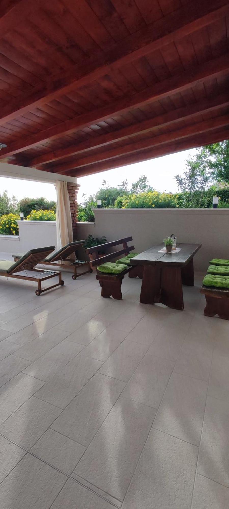 Apartments Tinjarosa Mundanije Стая снимка