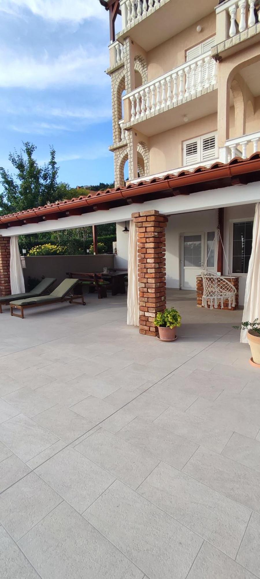 Apartments Tinjarosa Mundanije Стая снимка